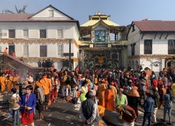 नयाँ वर्षका अवसरमा पशुपतिनाथमा पूजाआजा